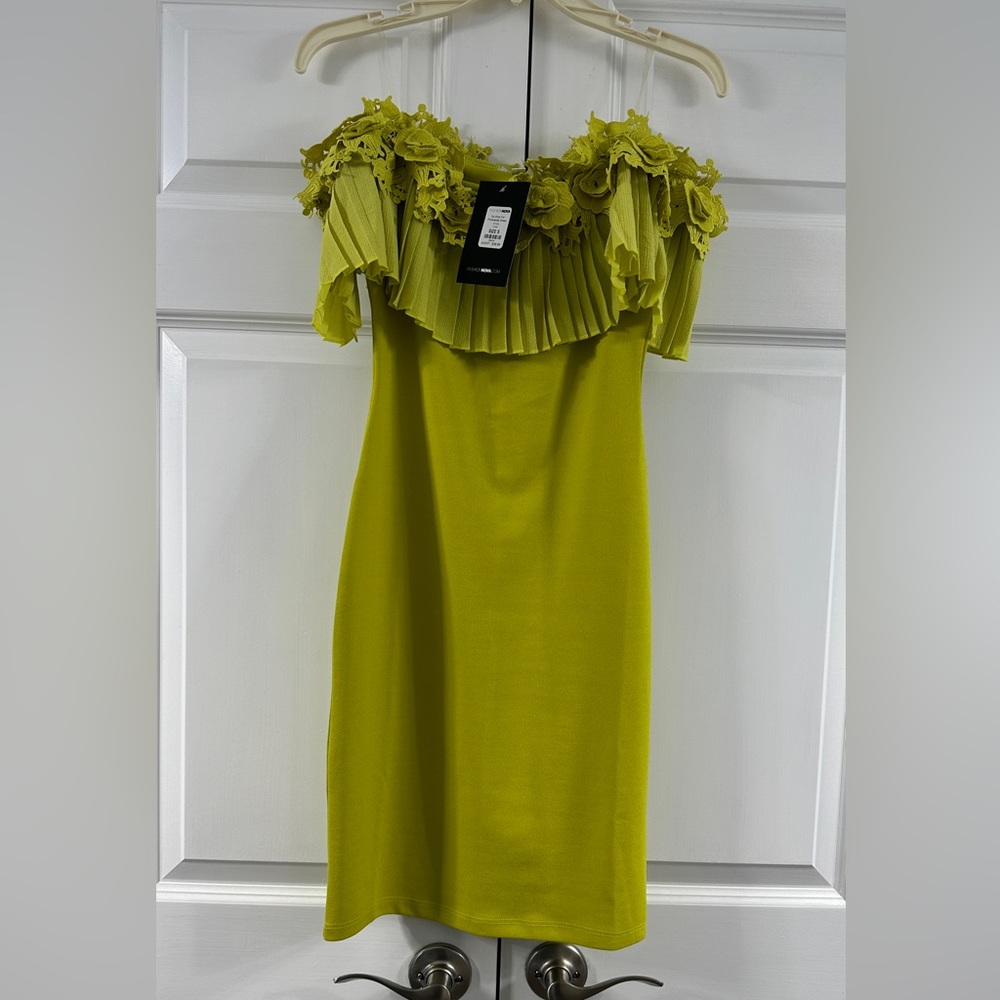 Fashion Nova lime green body con dress, NWT $25 OBO - Picture 2 of 4